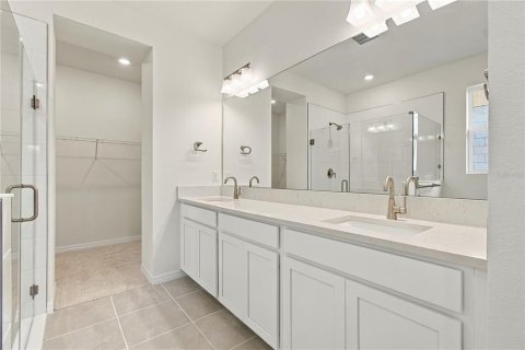House in Odessa, Florida 4 bedrooms, 260.5 sq.m. № 2403593 - photo 21