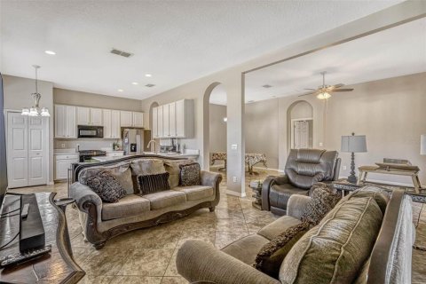 Купить виллу или дом в Гроувленд, Флорида 3 комнаты, 172.43м2, № 2155799 - фото 5
