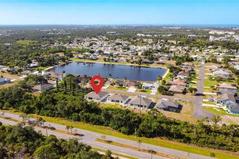 Villa ou maison à vendre à Englewood, Floride: 4 chambres, 237.83 m2 № 2230923 - photo 4