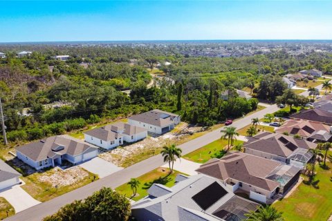 Villa ou maison à vendre à Englewood, Floride: 4 chambres, 237.83 m2 № 2230923 - photo 5