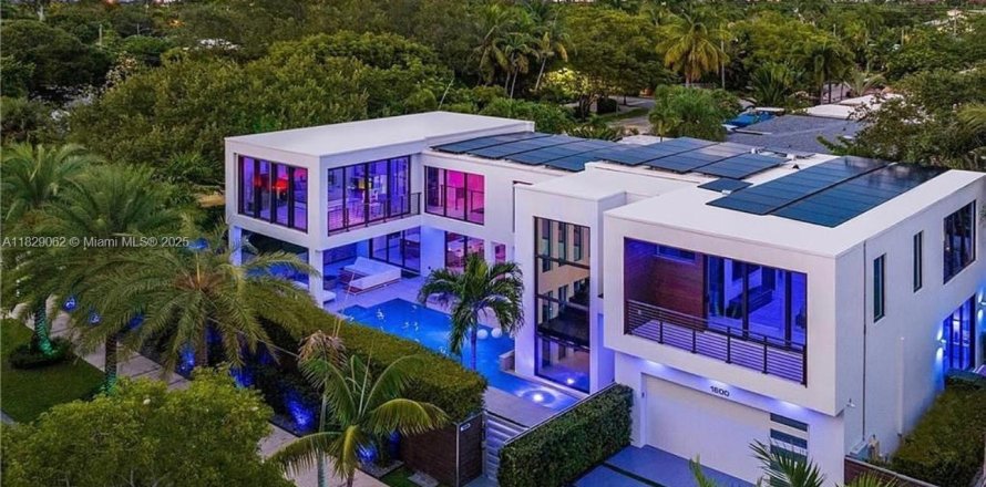 Villa ou maison à Fort Lauderdale, Floride 4 chambres, 346.9 m2 № 1808981