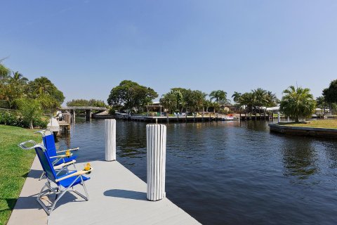 House in Fort Lauderdale, Florida 3 bedrooms, 141.12 sq.m. № 1168529 - photo 1