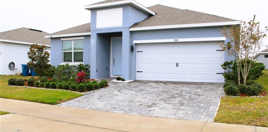 House in Haines City, Florida 3 bedrooms, 155.24 sq.m. № 1759853