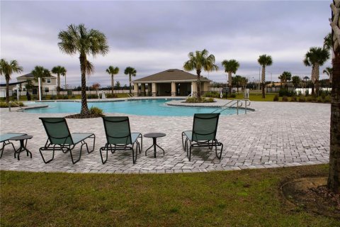 House in Haines City, Florida 3 bedrooms, 155.24 sq.m. № 1759853 - photo 30