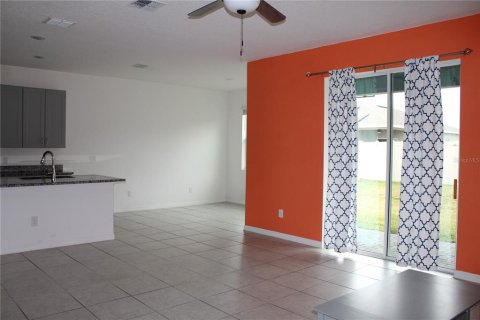 House in Haines City, Florida 3 bedrooms, 155.24 sq.m. № 1759853 - photo 24