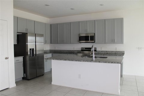 House in Haines City, Florida 3 bedrooms, 155.24 sq.m. № 1759853 - photo 19