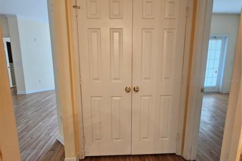 Condo in Orlando, Florida, 2 bedrooms  № 1644662 - photo 27
