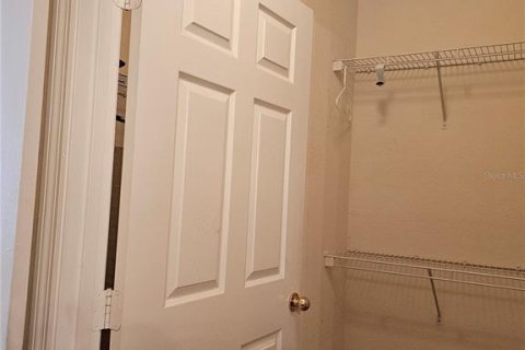 Condo in Orlando, Florida, 2 bedrooms  № 1644662 - photo 26