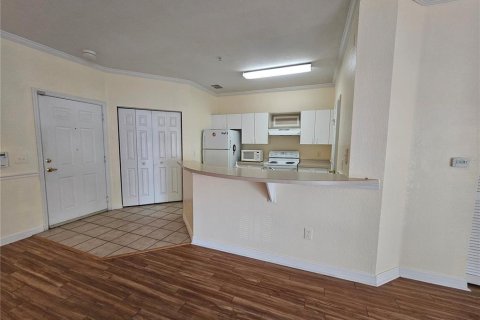 Condo in Orlando, Florida, 2 bedrooms  № 1644662 - photo 13
