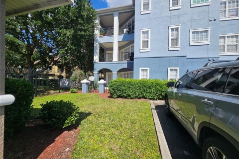 Condo in Orlando, Florida, 2 bedrooms  № 1644662 - photo 3
