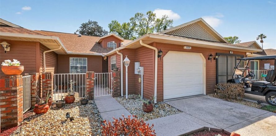 Villa ou maison à Leesburg, Floride 2 chambres, 104.05 m2 № 2144679