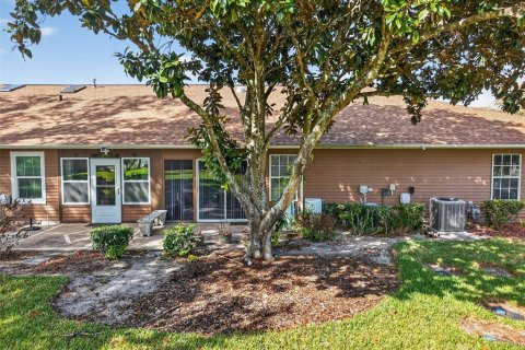 Villa ou maison à vendre à Leesburg, Floride: 2 chambres, 104.05 m2 № 2144679 - photo 6