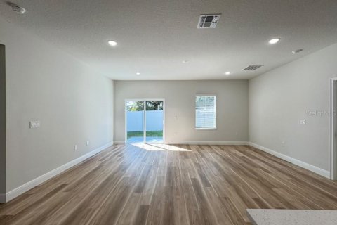 House in Ocala, Florida 4 bedrooms, 170.29 sq.m. № 2388905 - photo 9