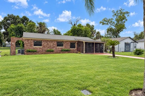 Villa ou maison à louer à Sanford, Floride: 3 chambres, 153.94 m2 № 2419701 - photo 2