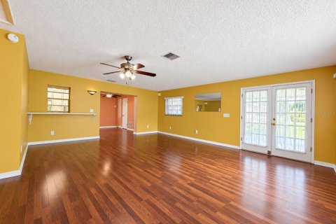 Villa ou maison à louer à Sanford, Floride: 3 chambres, 153.94 m2 № 2419701 - photo 15