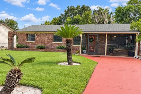 Villa ou maison à Sanford, Floride 3 chambres, 153.94 m2 № 2419701