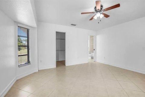 House in Punta Gorda, Florida 3 bedrooms, 134.24 sq.m. № 2156491 - photo 17