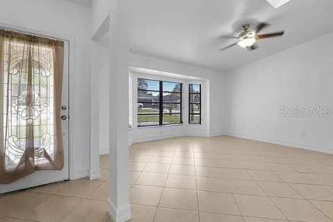 House in Punta Gorda, Florida 3 bedrooms, 134.24 sq.m. № 2156491 - photo 9