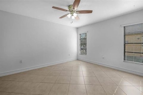 House in Punta Gorda, Florida 3 bedrooms, 134.24 sq.m. № 2156491 - photo 16