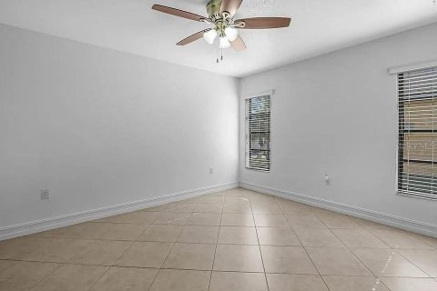 House in Punta Gorda, Florida 3 bedrooms, 134.24 sq.m. № 2156491 - photo 14