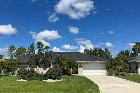 House in Punta Gorda, Florida 3 bedrooms, 134.24 sq.m. № 2156491