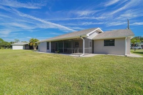 House in Punta Gorda, Florida 3 bedrooms, 134.24 sq.m. № 2156491 - photo 22