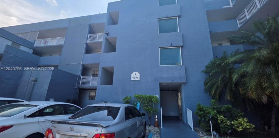 Condo in Miami, Florida, 1 bedroom № 2088175