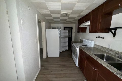 Apartamento en alquiler en Kissimmee, Florida, 1 dormitorio, 143.53 m2 № 2097888 - foto 6