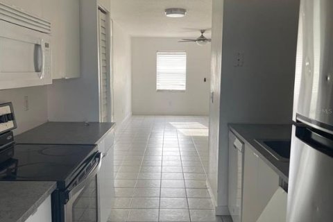 Townhouse in Kissimmee, Florida 2 bedrooms, 81.29 sq.m. № 1688450 - photo 4