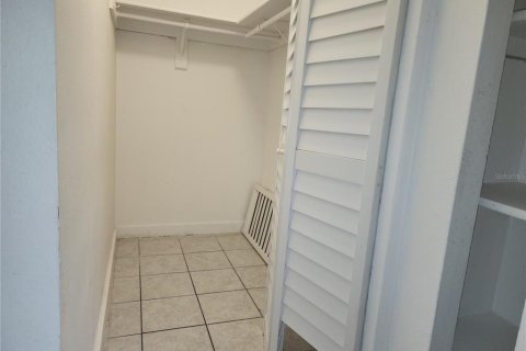 Townhouse in Kissimmee, Florida 2 bedrooms, 81.29 sq.m. № 1688450 - photo 10