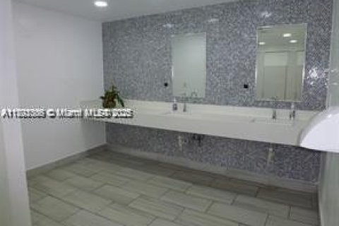 Condominio en alquiler en Sunny Isles Beach, Florida, 1 dormitorio, 59.46 m2 № 1944034 - foto 20