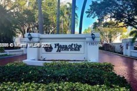Condominio en alquiler en Sunny Isles Beach, Florida, 1 dormitorio, 59.46 m2 № 1944034 - foto 10
