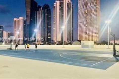 Condominio en alquiler en Sunny Isles Beach, Florida, 1 dormitorio, 59.46 m2 № 1944034 - foto 16