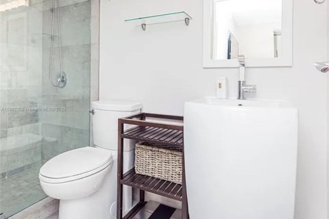 Condominio en alquiler en Sunny Isles Beach, Florida, 1 dormitorio, 59.46 m2 № 1944034 - foto 8