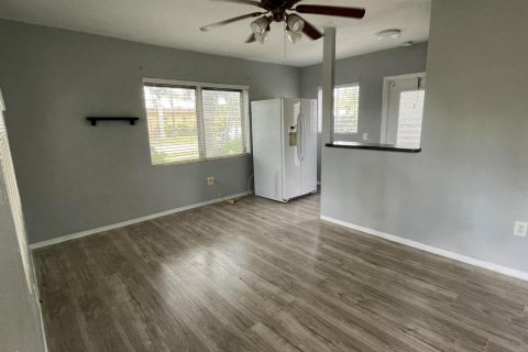 Immobilier commercial à vendre à Hollywood, Floride: 137.12 m2 № 2350909 - photo 10
