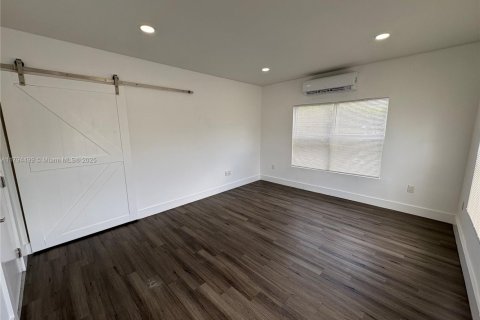 Appartement à louer à Miami, Floride: 1 chambre, 46.45 m2 № 1863980 - photo 3
