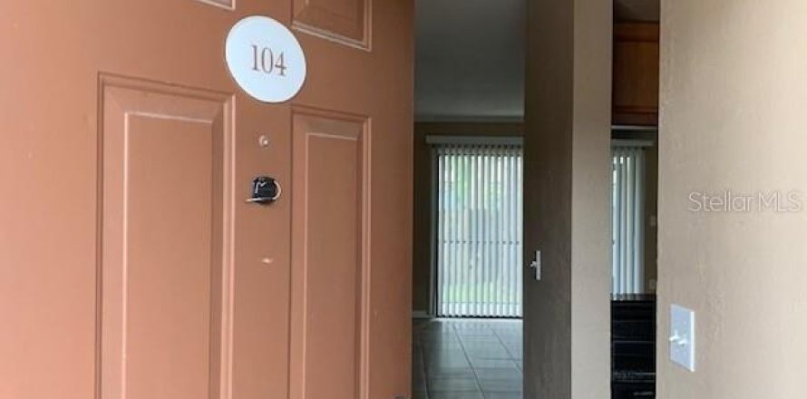 Condominio en Largo, Florida, 2 dormitorios № 1912407