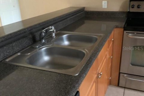 Condo in Largo, Florida, 2 bedrooms  № 1912407 - photo 6