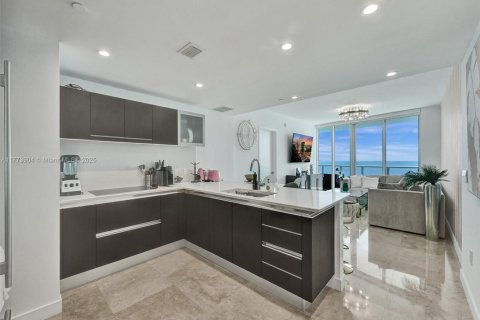 Condo in Sunny Isles Beach, Florida, 1 bedroom  № 1868069 - photo 26
