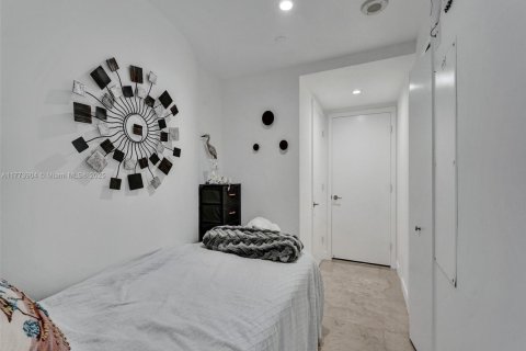 Condo in Sunny Isles Beach, Florida, 1 bedroom  № 1868069 - photo 17