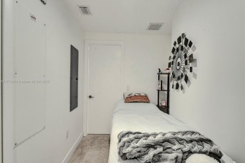 Condo in Sunny Isles Beach, Florida, 1 bedroom  № 1868069 - photo 18