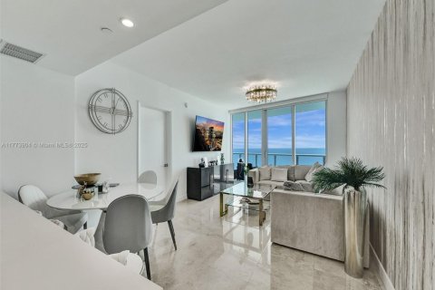 Condo in Sunny Isles Beach, Florida, 1 bedroom  № 1868069 - photo 24
