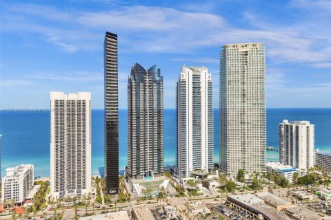Condo in Sunny Isles Beach, Florida, 1 bedroom  № 1868069 - photo 2