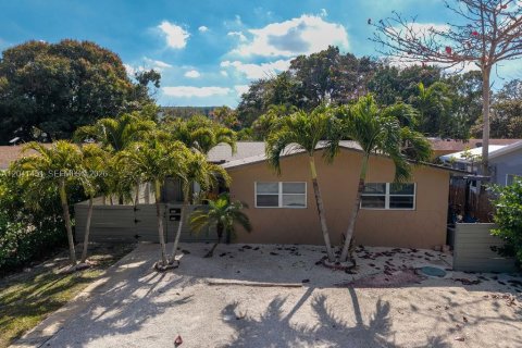 House in North Miami Beach, Florida 2 bedrooms, 82.68 sq.m. № 2169001 - photo 26