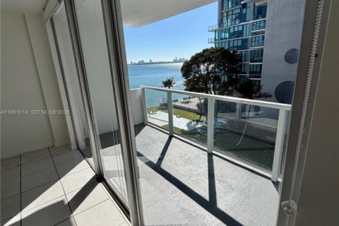 Copropriété à louer à Miami, Floride: 46.45 m2 № 2024464 - photo 17