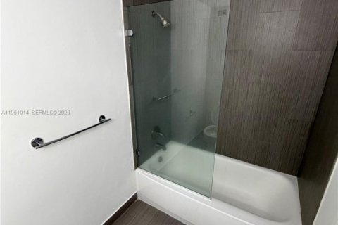Copropriété à louer à Miami, Floride: 46.45 m2 № 2024464 - photo 8