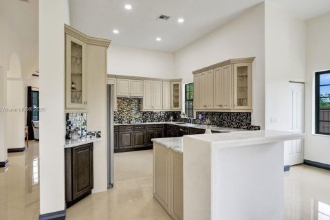 House in Davie, Florida 5 bedrooms, 466.83 sq.m. № 1833884 - photo 26