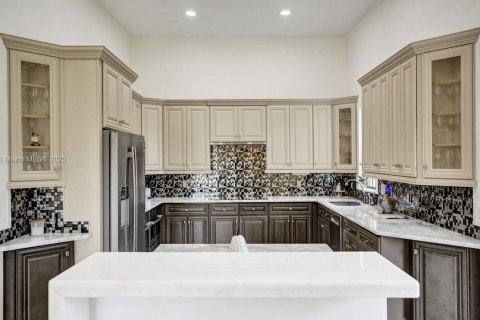 House in Davie, Florida 5 bedrooms, 466.83 sq.m. № 1833884 - photo 12