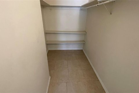 Condo in Tampa, Florida, 2 bedrooms  № 1873686 - photo 9