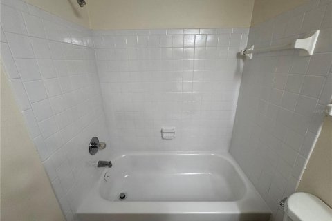 Condo in Tampa, Florida, 2 bedrooms  № 1873686 - photo 19